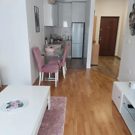 K2-sistersapartment 波德戈里察